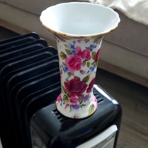 VINTAGE CHINTZ ROSE PRINT VASE